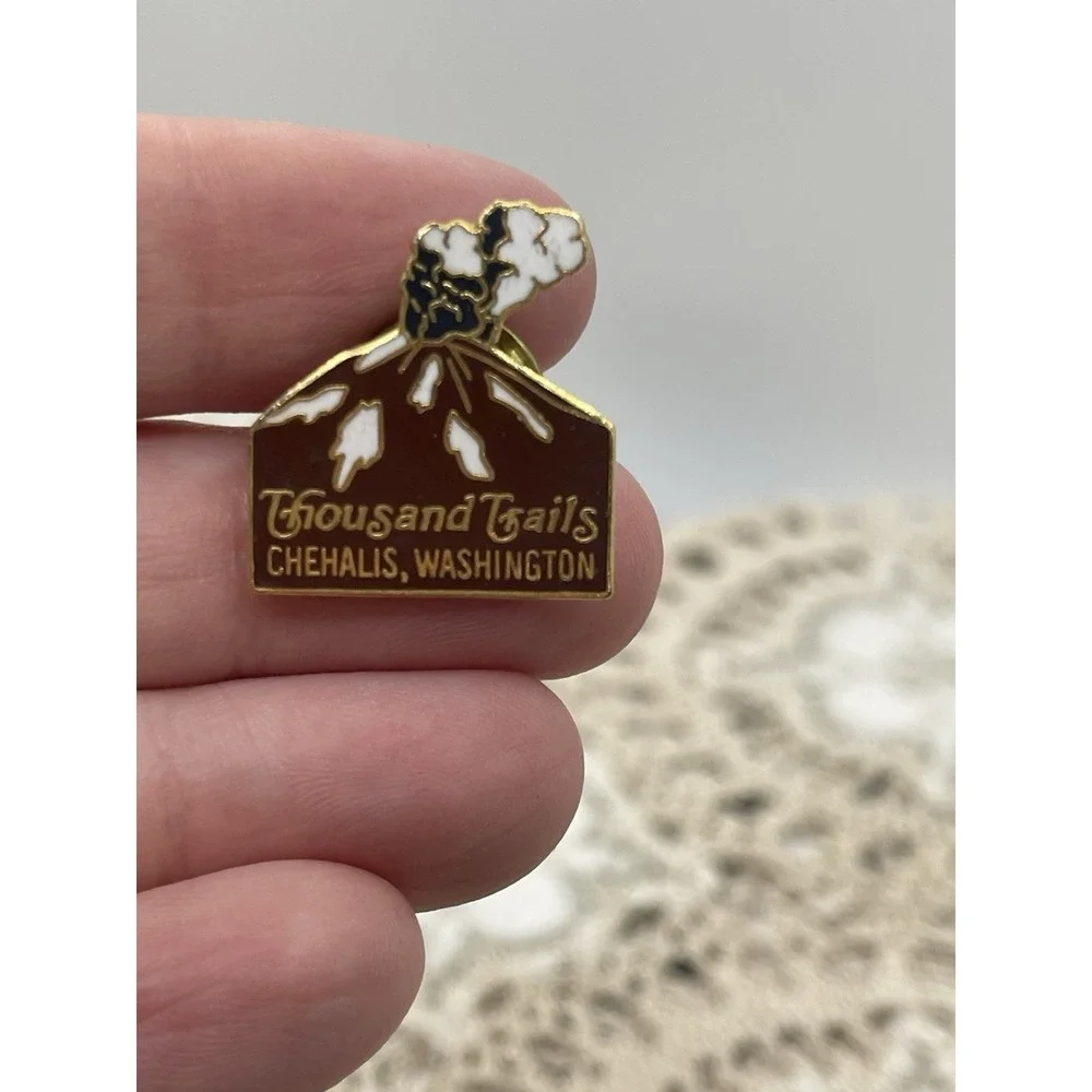 Thousand Trails Souvenir Collectible Pin‎ From Chehalis Washington